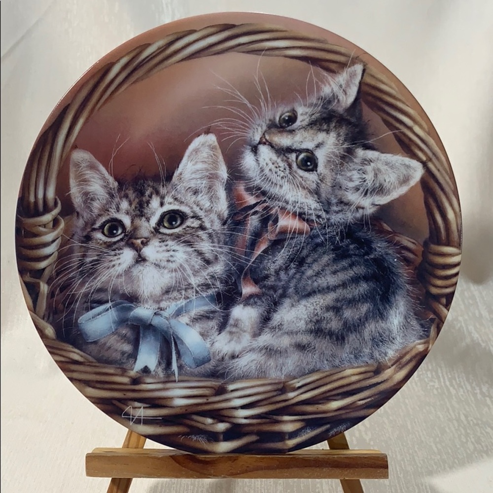 “Andrew & Abby” Alexei Isakov Cat Collector Plate